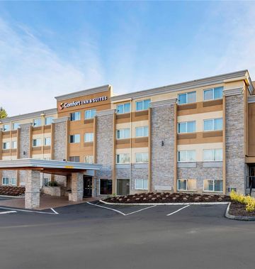 Comfort Inn & Suites Washington Square