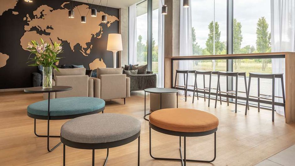 Park Inn By Radisson Vilnius Airport Lobby