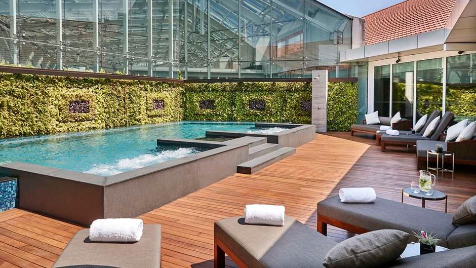 The Capitol Kempinski Hotel Singapore Pool