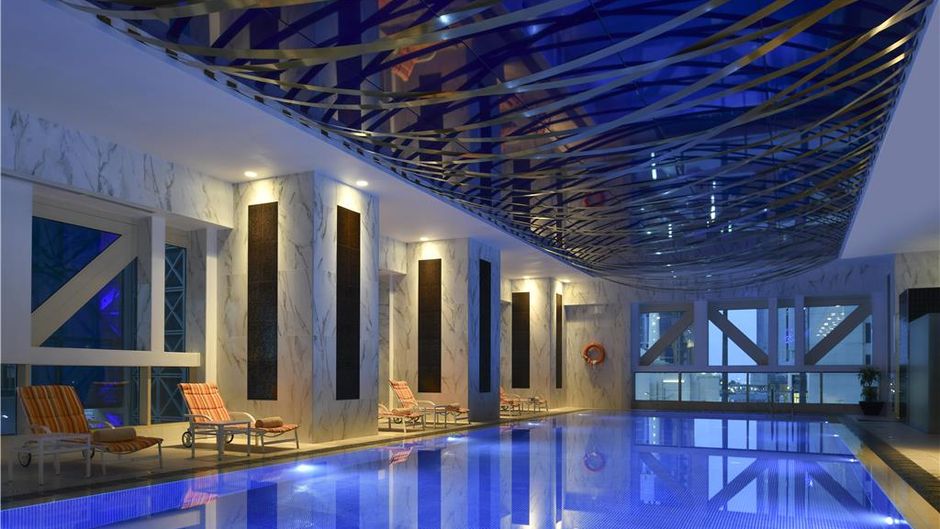 Kempinski Residences & Suites, Doha Pool