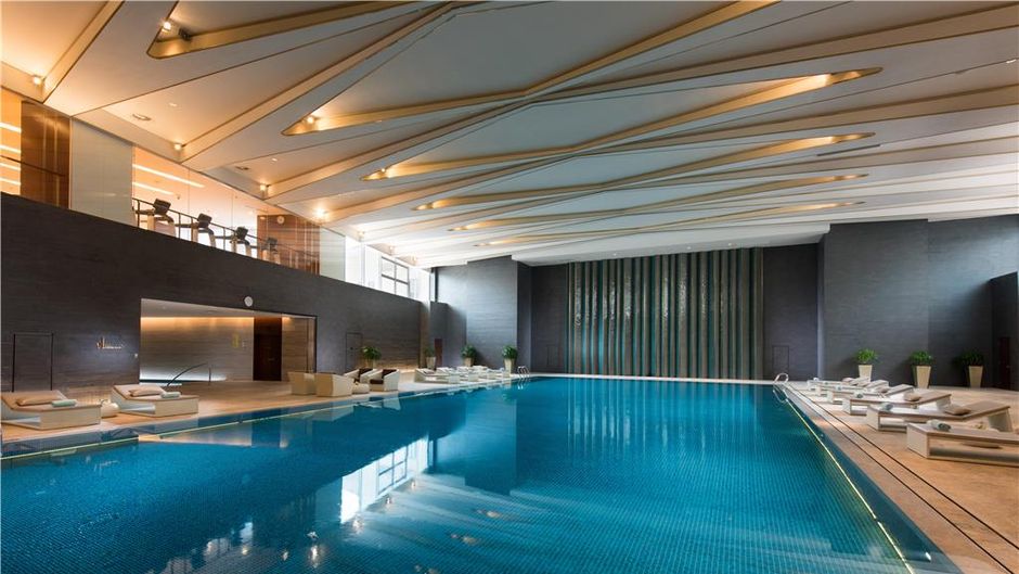 Sunrise Kempinski Hotel Pool
