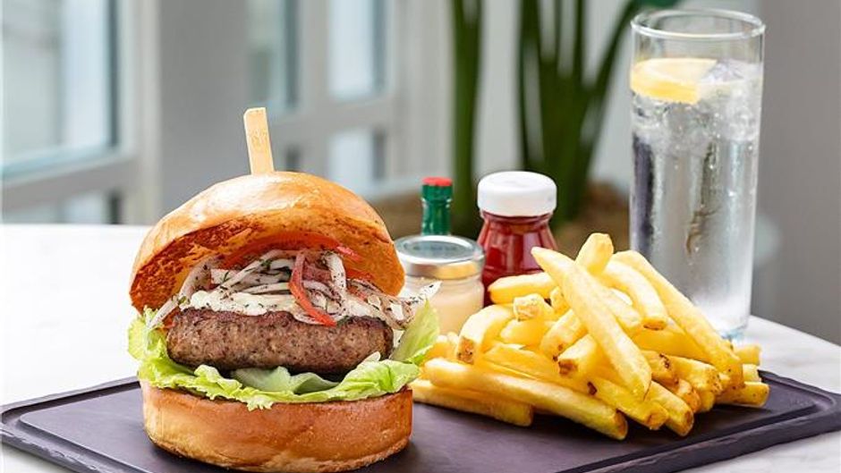 Kempinski Hotel Residences Palm Jumeirah Restaurant