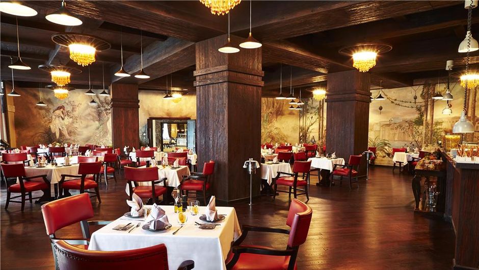 Royal Maxim Palace Kempinski Restaurant