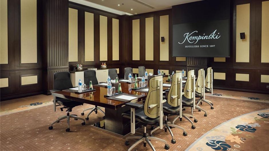 Royal Maxim Palace Kempinski Meeting