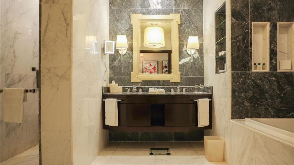 Kempinski Al Othman Hotel, Al Khobar Suite