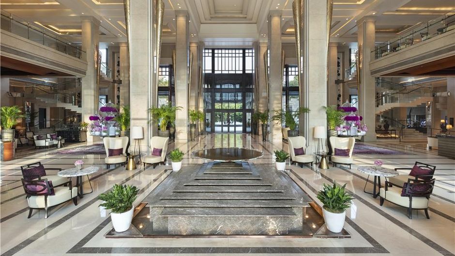 Siam Kempinski Hotel Bangkok Lobby