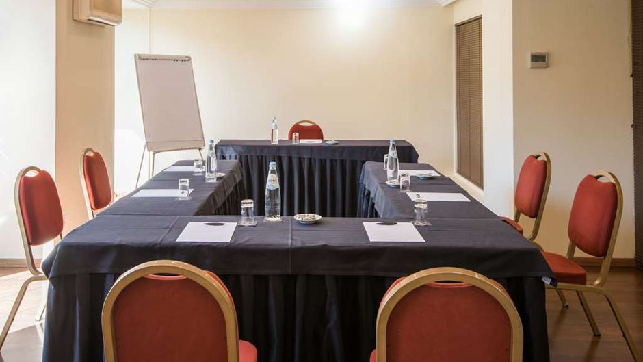 Vila Gale Ampalius Meeting