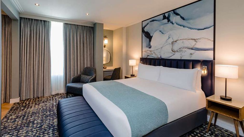 Southern Sun Rosebank Suite