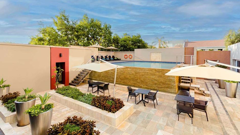 Southern Sun Rosebank Pool