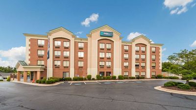 Clarion Greensboro Airport Hotel