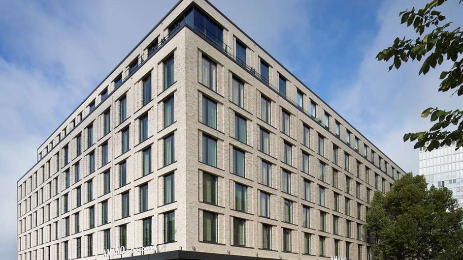 Hotel Amano Grand Central Berlin Exterior