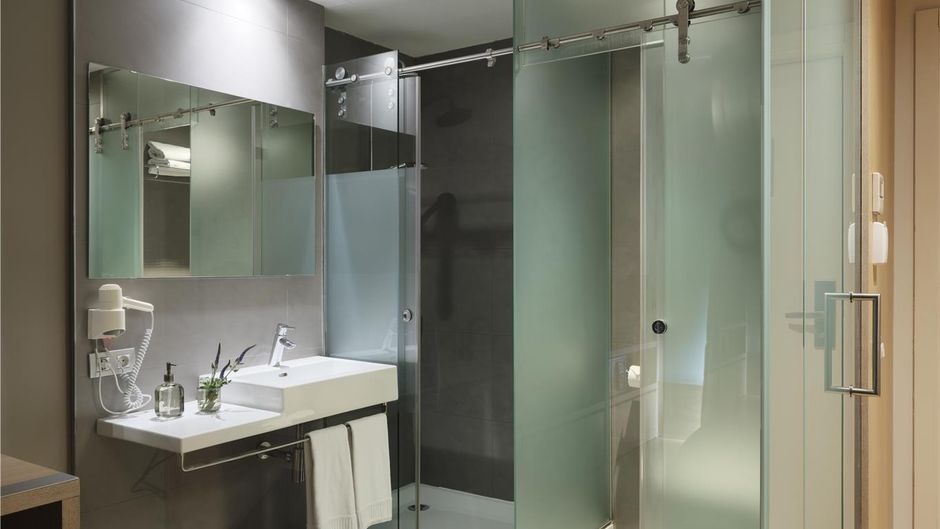 QGAT Valles Room