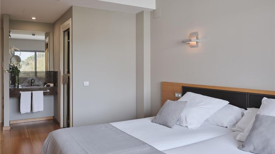 QGAT Valles Room