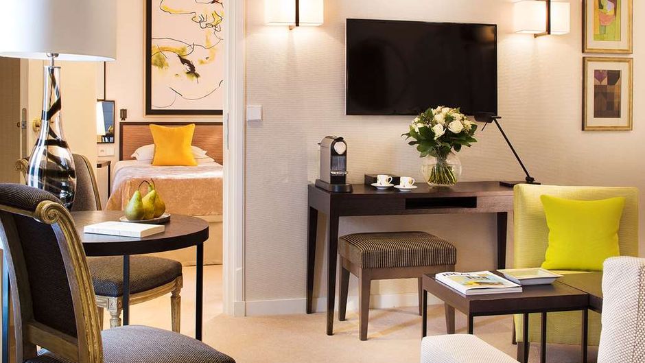 Balmoral Hotel Suite