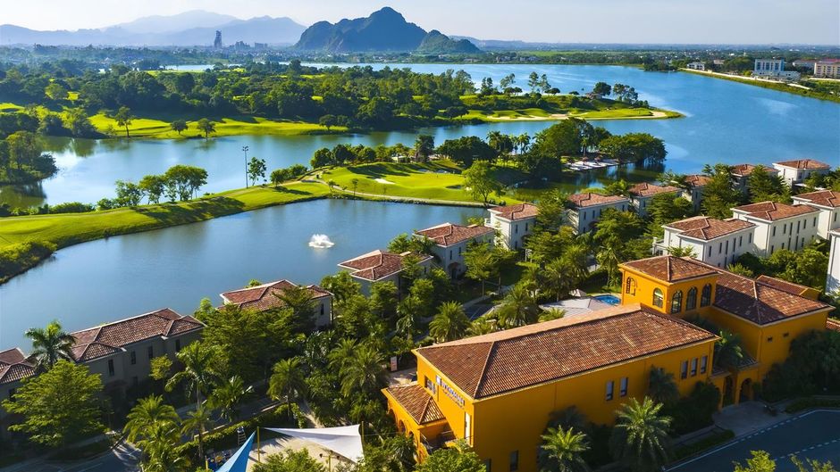 Wyndham Sky Lake Resort and Villas Exterior