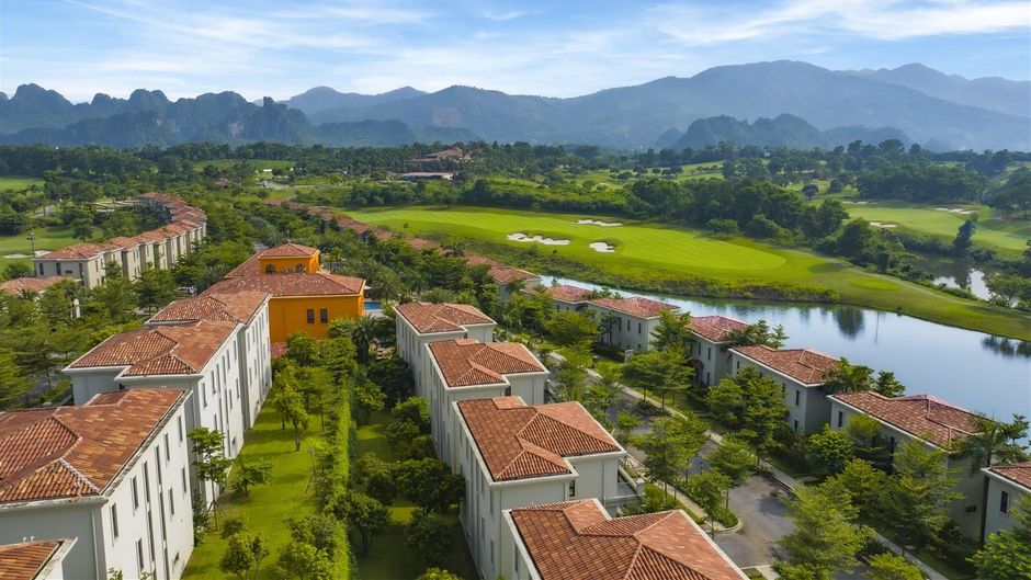 Wyndham Sky Lake Resort and Villas Exterior