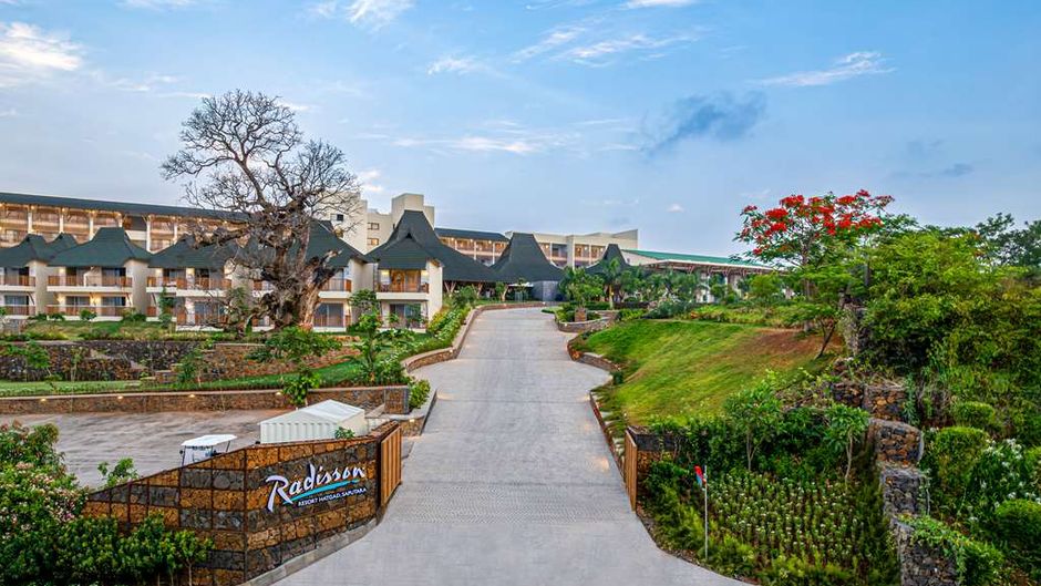 Radisson Resort Hatgad Saputara Exterior