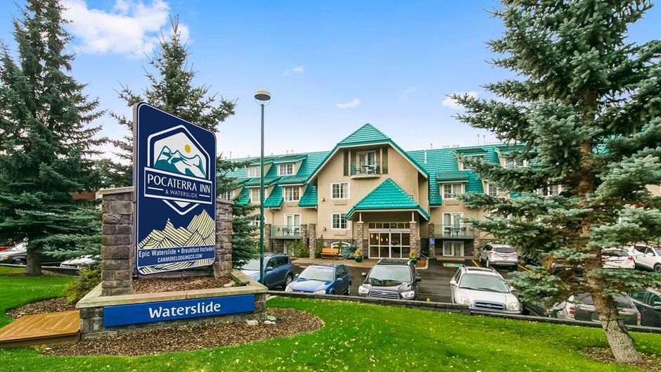 Pocaterra Inn & Waterslide Exterior