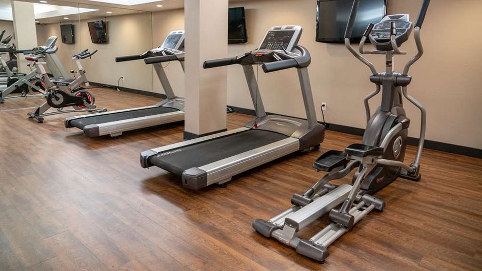 Pocaterra Inn & Waterslide Health