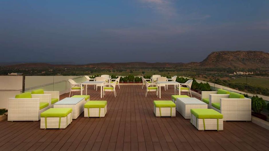 DoubleTree by Hilton Jaipur Amer Pool