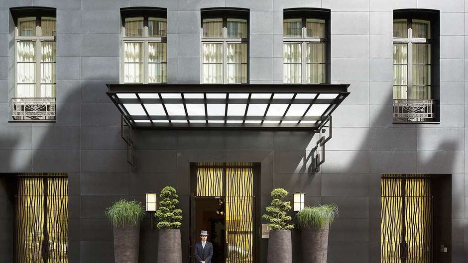 Hotel Marignan Champs-Elysees Exterior