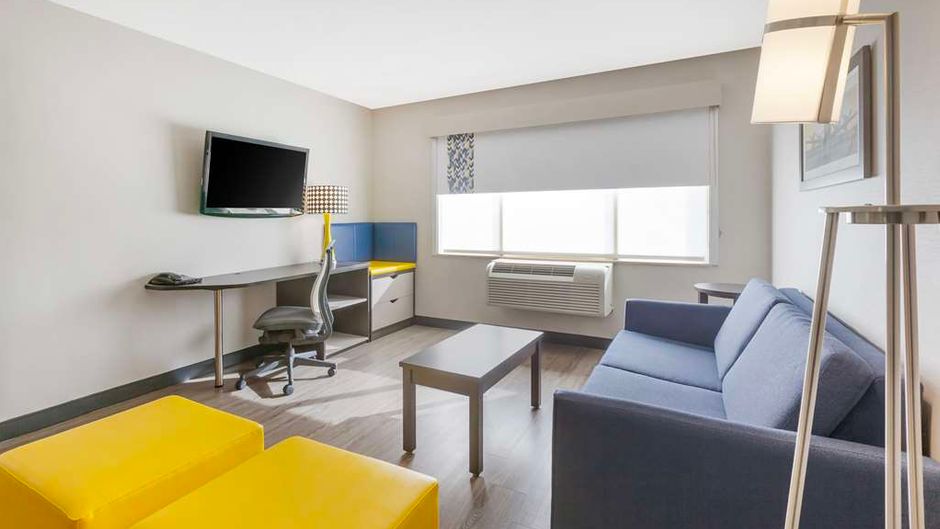GLo Best Western Mississauga Corp Centre Room