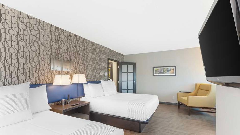 GLo Best Western Mississauga Corp Centre Room