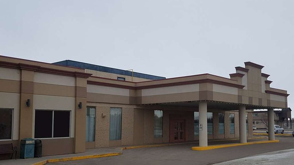 Travelodge by Wyndham Regina Exterior