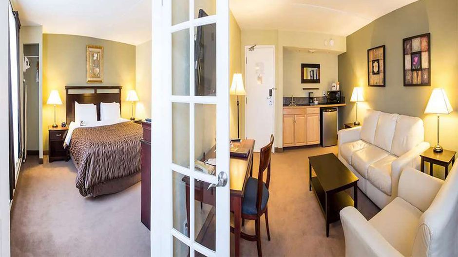 Travelodge by Wyndham Regina Room