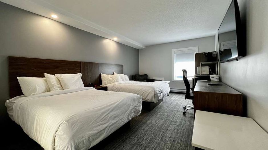 Travelodge by Wyndham Regina Room