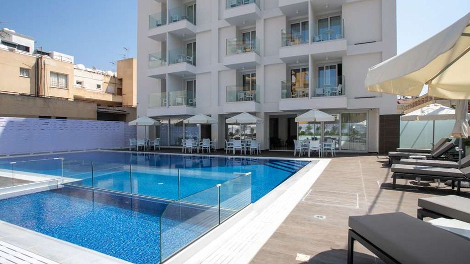 Best Western Plus Larco Hotel Exterior