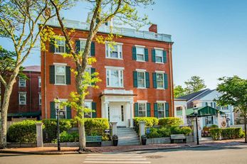 Jared Coffin House