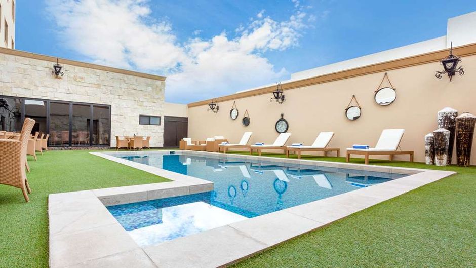 Wyndham Torreon Pool