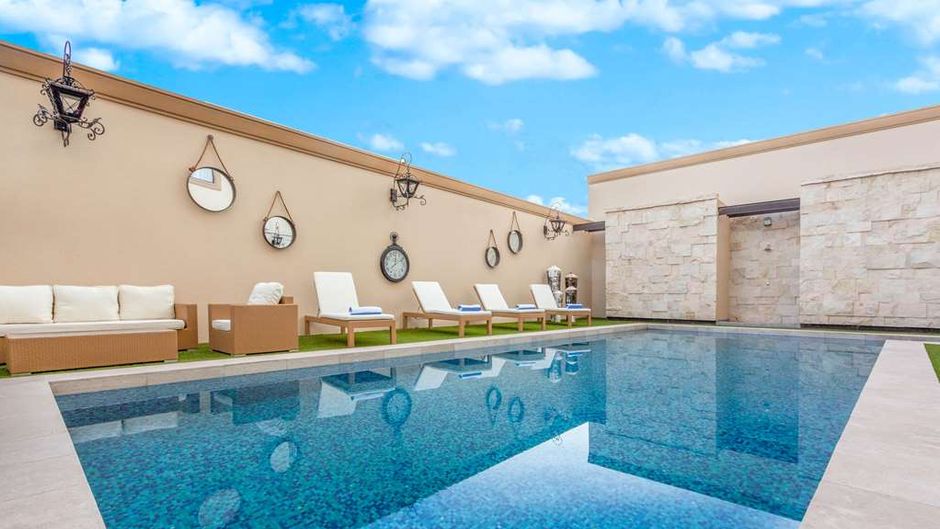 Wyndham Torreon Pool