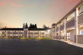 Clarion Pointe East Lansing University