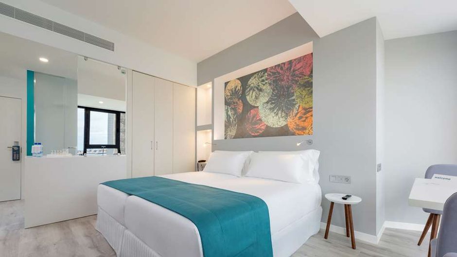 Occidental Las Palmas Room