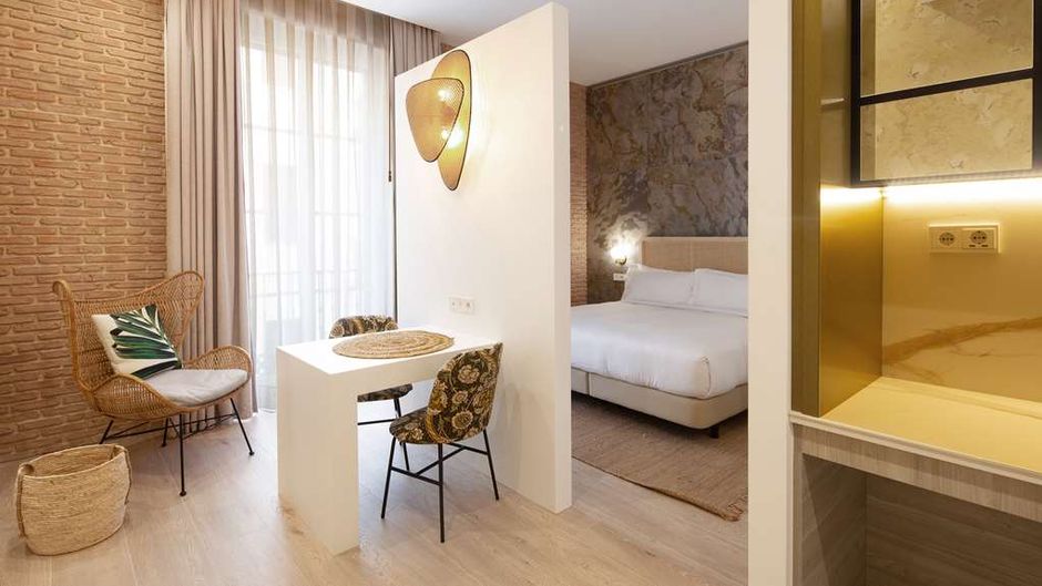 Atocha Hotel, Tapestry Coll by Hilton Room