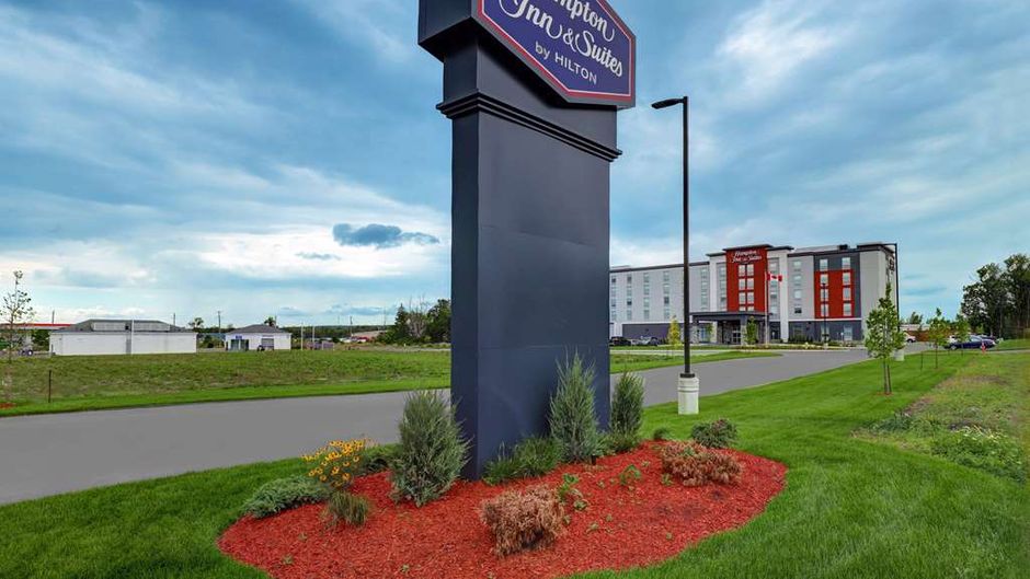 Hampton Inn & Suites Belleville Exterior