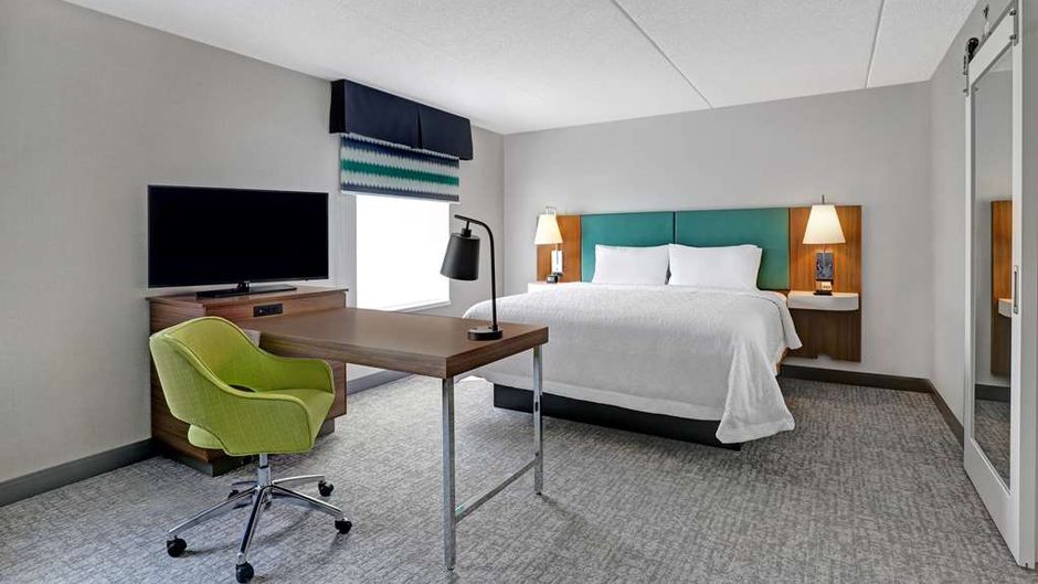 Hampton Inn & Suites Belleville Room