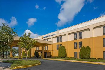 Comfort Inn and Suites Mount Holly