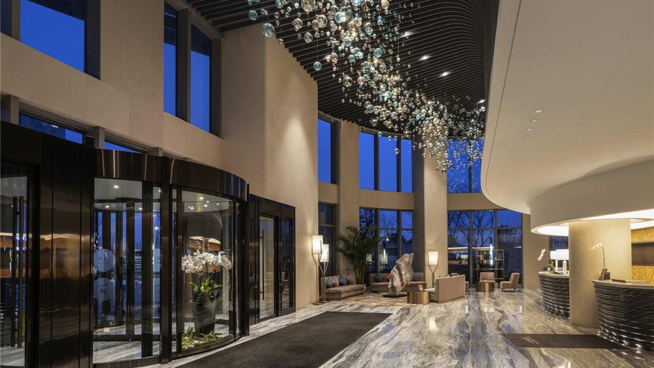 Novotel Zhengzhou Airport Exterior