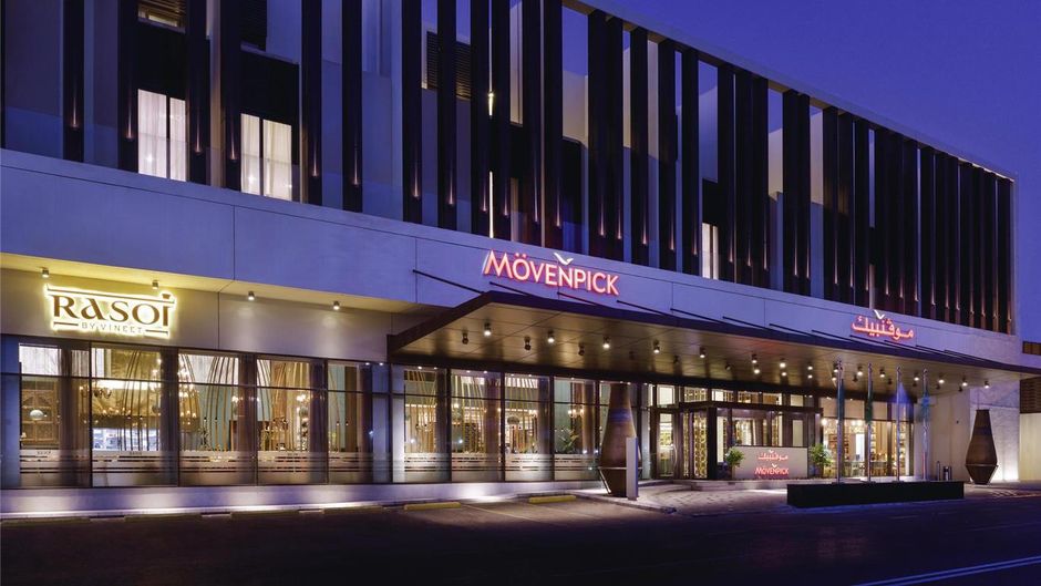 Moevenpick Hotel Tahlia Jeddah Exterior