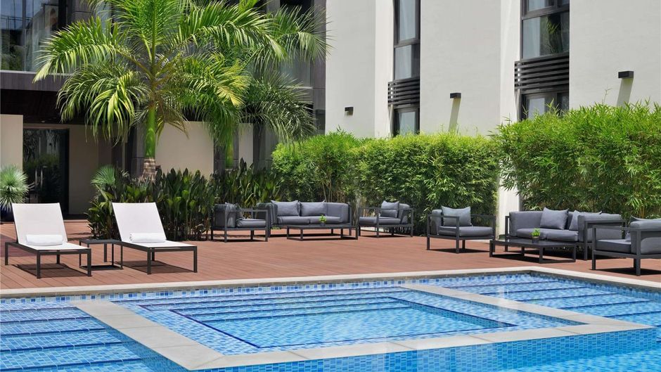 Moevenpick Hotel Tahlia Jeddah Pool
