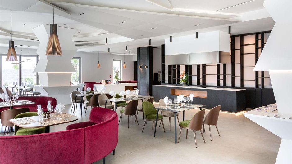 Novotel Convention And Spa Restaurant