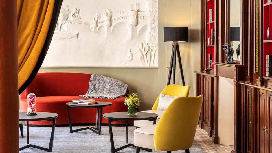 Hotel Ducs De Bourgogne Lobby