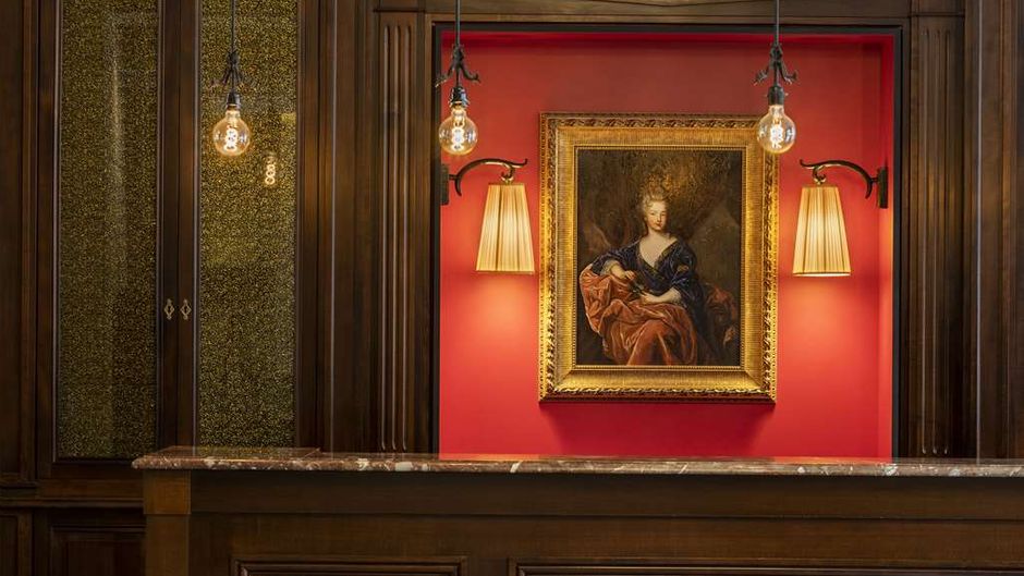 Hotel Ducs De Bourgogne Lobby