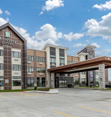 MainStay Suites WaukeeWest Des Moines