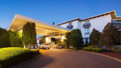 Ramada by Wyndham Diplomat Canberra