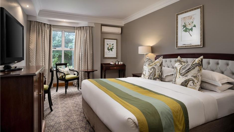 Premier Hotel Falstaff Room