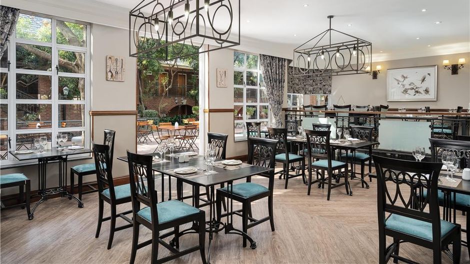 Premier Hotel Quatermain Sandton Restaurant